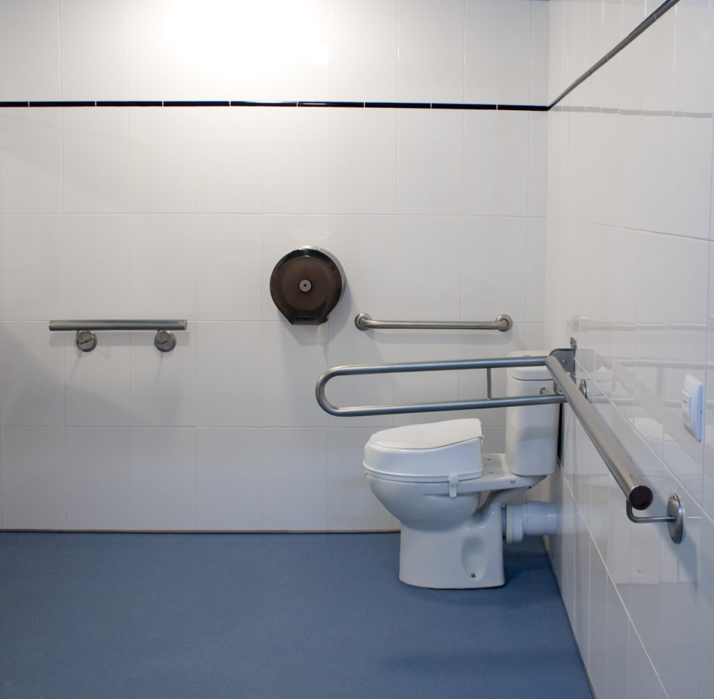 aseo-adaptado-persona-discapacidad